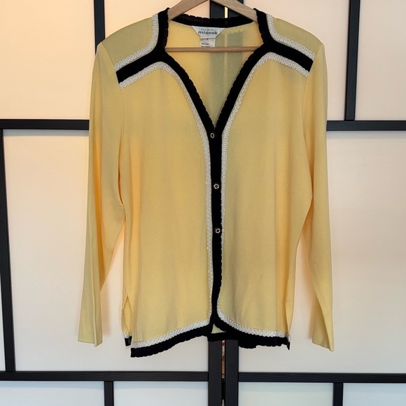 Misook Women’s Cardigan sweater. Women’s Large